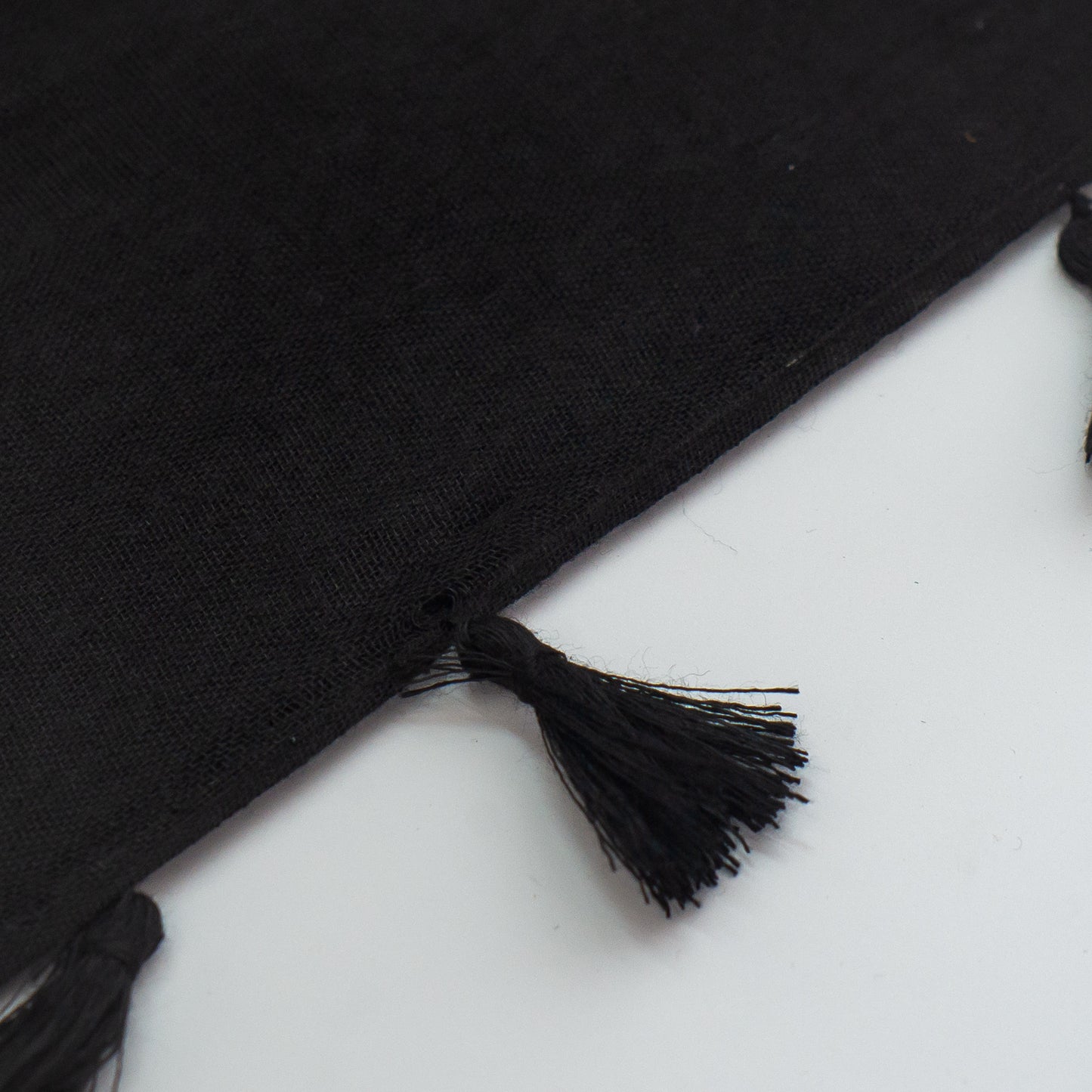 Black - Plain With Tassel